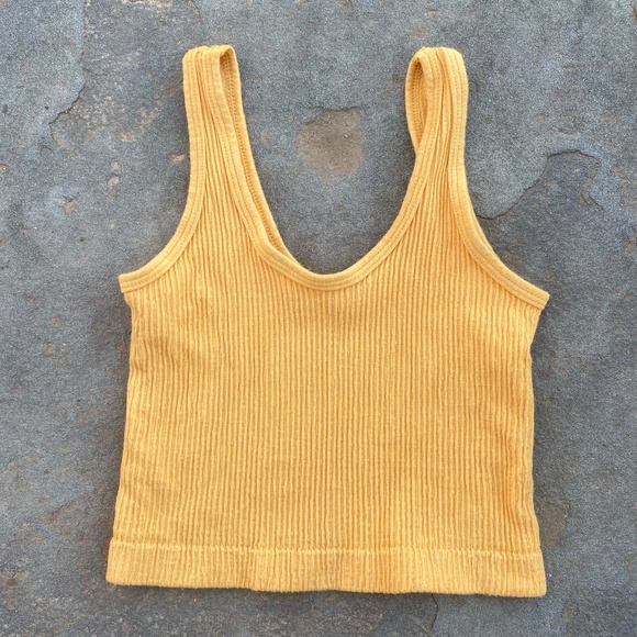 Urban Outfitters Out From Under Hailey Seamless Ribbed Plunge Crop Top - Picture 3 of 4